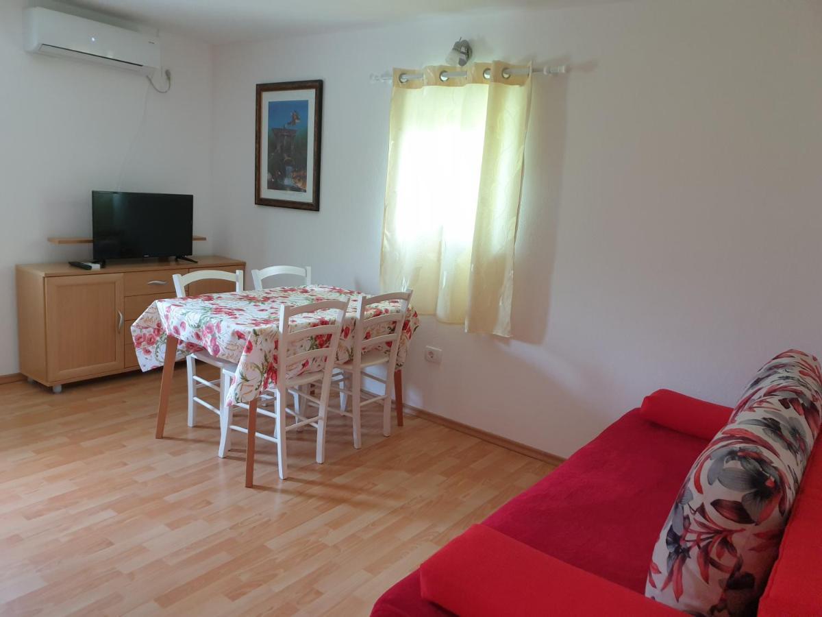 Apartma Patricija - Big Apartment For 6 Tolmin Buitenkant foto