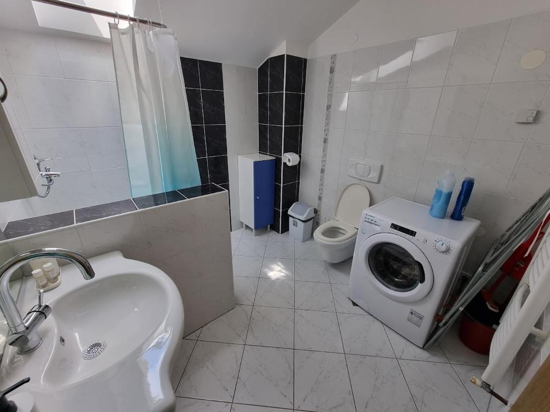 Apartma Patricija - Big Apartment For 6 Tolmin Buitenkant foto