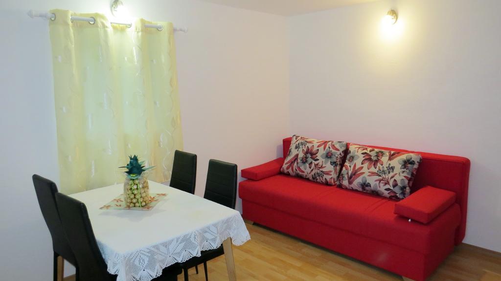 Apartma Patricija - Big Apartment For 6 Tolmin Buitenkant foto